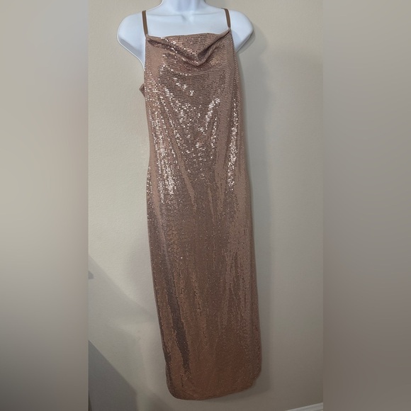✨ Bebe Metallic Sequin Slip Dress – Size L ✨ Rose Gold| New Without Tags - Picture 4 of 12